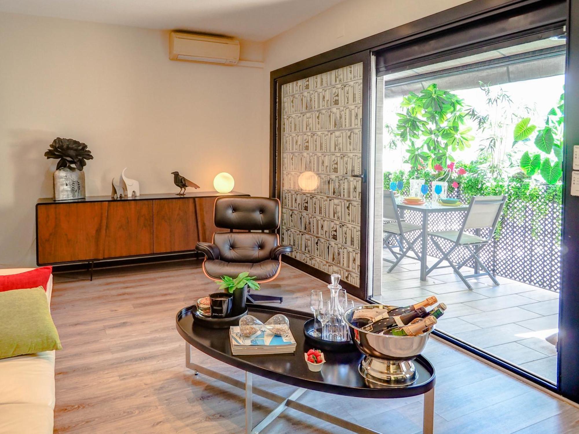 Flamingo Apartment By Hello Homes シッチェス エクステリア 写真